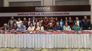 Ariadna Montiel reúne a 17 coordinadores de Morena en CDMX y entrega nombramiento a Célida López