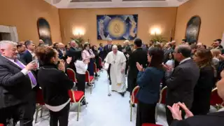 El Papa Francisco informó que padece una bronquitis aguda muy infecciosa