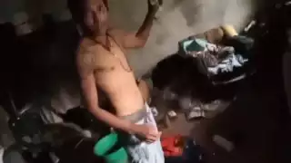 En el video se puede observar los cráneos humanos que ''Van Dam'' había tomado del Cementerio Municipal