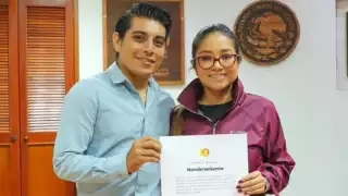 Al parecer, el Director del IMES promueve el voto a favor de Sonia Betancourt a través del Bazar Capital