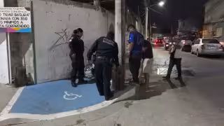 Fuerte movilización por presunta bolsa sospechosa en la colonia Puntilla resulta ser desecho de mariscos