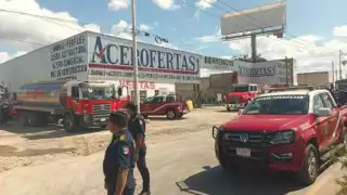 La voz de alarma se dio cuando comenzó a salir humo de la mencionada caja
