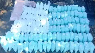 Fuerzas federales decomisan más de 450 kilos de metanfetamina en tres operativos simultáneos en México