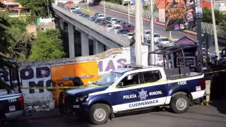 Hallan cabeza cercenada dentro de una cubeta en el centro de Cuernavaca