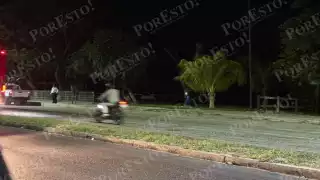 Parque costero de Champotón permanece a oscuras y ciudadanos exigen alumbrado público