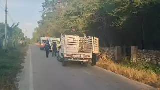 Elementos de la Policía Municipal arribaron al kilómetro 2 de la carretera, luego del reporte de una persona