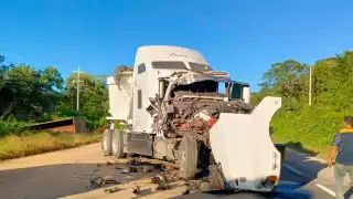 Los hechos se registraron a la altura del kilómetro 149 + 500 de la carretera federal 307, Reforma Agraria