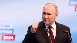 Vladimir Putin gana las elecciones en Rusia con un 87% de los votos.
