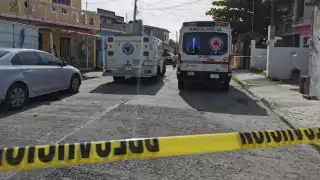 Los vecinos escucharon peleas un día antes de encontrar los cuerpos