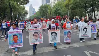 La marcha se desarrolla por avenida Paseo de la Reforma en CDMX