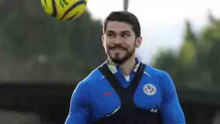 Henry Martín aceptó reencontrarse con Camila en su concierto y en un partido del futbolista