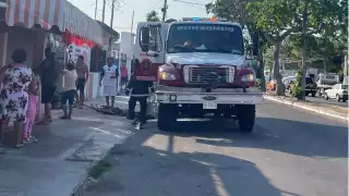 Al lugar llegaron los bomberos para sofocar las llamas del lugar