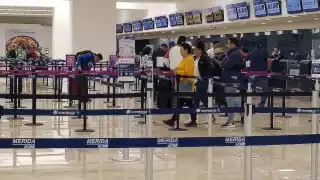 El más adelantado fue el 199 de Volaris que aterrizó a las 08:41 horas, en vez de las 10:11 horas