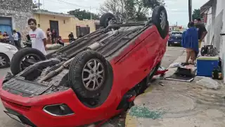 El chofer del auto no respetó la señal de alto