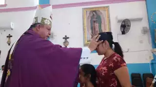 La ceniza es considerada un signo de humildad, representando el origen y el fin del ser humano