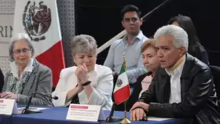 Andrés Manuel López Obrador instó al Senado de la República a otorgar la Medalla Belisario Domínguez a los miembros de la misión diplomática mexicana en Ecuador