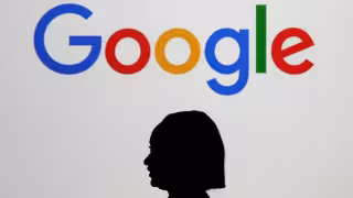 Unión Europea multa a Google con 890 millones de euros por favorecer sus servicios y limitar ofertas