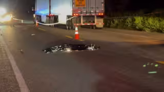 Hombre muere atropellado por vehículo pesado en la carretera Carmen–Puerto Real; permanece en calidad de desconocido