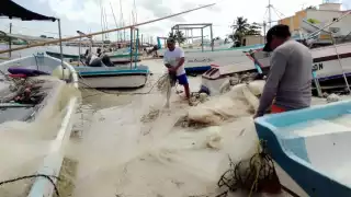 Hombres de mar destacaron que los apoyos de los programas federales les dieron un respiro.