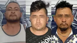 Detienen a tres presuntos narcomenudistas armados en Cancún