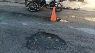 Muchas personas expusieron que están hartas de pedir al Ayuntamiento el bacheo en los carriles más dañados