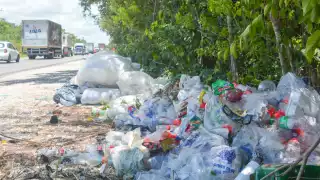 Los automovilistas pueden apreciar una enorme acumulación de basura al final de boulevard Colosio