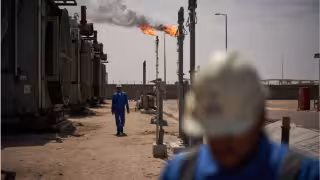 Precio del petróleo cae más de 6% tras pausa de Trump a nuevos ataques contra Irán