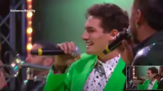 Emilo disfrutando de los invitados con su éxito "Te presumo". Foto: Especial