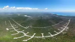 Esta iniciativa se desarrolla en el predio El Pocito, que por años estuvo bajo la posesión de Roberto Chan, quien fue despojado del mismo por la empresa