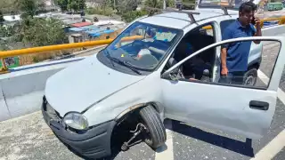 El suceso se desató debido a que la flecha de dirección de uno de los neumáticos delanteros tuvo un fallo