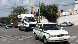 Imoveqroo va por taxis 'chuecos' y viejos en Cancún; 40 ya fueron retirados