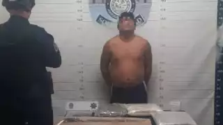 El hombre permanecerá detenido mientras se realizan las investigaciones