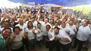 Liborio fue recibido con música y charanga por más de 5 mil personas durante su visita a Ticul