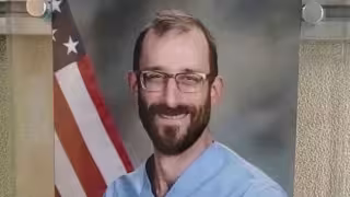 Alex Jeffrey Pretti; ¿Quién era el enfermero que fue asesinado por el ICE en Minnesota?