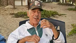 Andrés García nunca dejó el tabaco y el alcohol. Foto: Especial