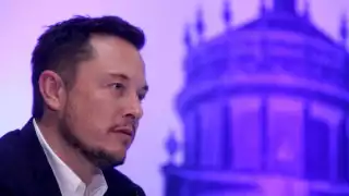 Elon Musk arremete contra la Unión Europea tras multa millonaria a X y pide “abolir” el bloque