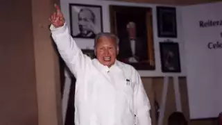 Mario Renato Menéndez Rodríguez, en memoria gráfica