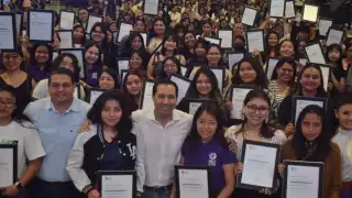 Asimismo, comentó que más de 200 empresas han llegado a Yucatán para instalarse