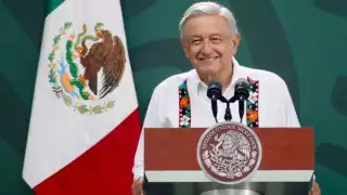 AMLO acusa a INE de “chicanadas” para aplazar o suspender la Revocación de Mandato