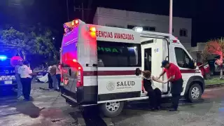 Falta de precaución provoca fuerte choque en calles de Chetumal