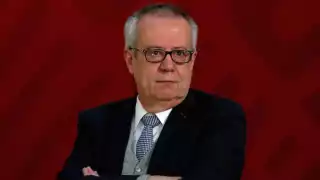 Carlos Urzúa falleció en su departamento en la CDMX