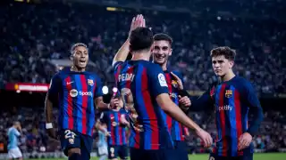 Pedri le da la victoria a un Barcelona que ganó por suerte previo al Clásico con el Real Madrid
