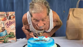 En Hunucmá, don Isidro cumple 104 años de edad rodeado de 12 hijos, 40 nietos y 13 tataranietos