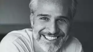 Juan Pablo Medina desapareció de sus redes sociales, luego de que sufriera una amputación en una de sus piernas a causa de una trombosis