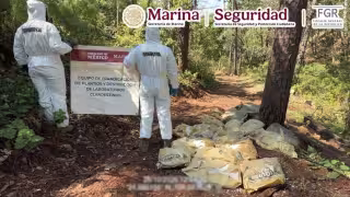 Marina desmantela dos laboratorios de metanfetamina en Durango; asegura 1.5 toneladas y 3 mil litros de droga
