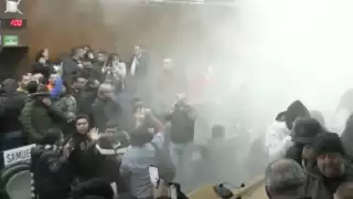 Andrés Manuel López Obrador se expresó sobre lo ocurrido en el Congreso de Nuevo León, la noche del miércoles.