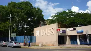 Se desconoce la causa del fallecimiento de un enfermero en el IMSS T-1 de Mérida