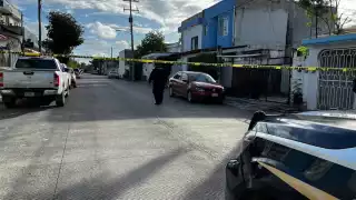 Las autoridades no lograron entrevistar a los residentes del edificio para recabar información, ya que, aparentemente, no había nadie en el momento del asalto armado.