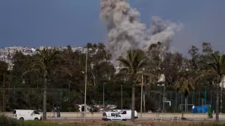 Hezbolá lanza cohetes y drones contra Israel pese a anuncio de cese al fuego de Trump