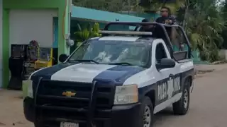 El maestro llevó a la policía hasta la casa del hombre para recuperar su teléfono